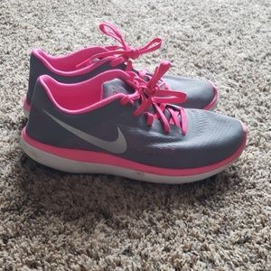 Nike gym shoes